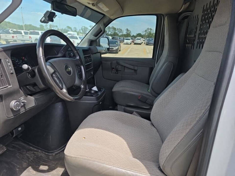 2023 Chevrolet Express 2500