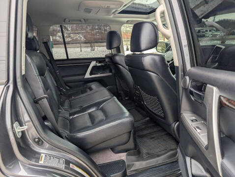 2013 Toyota Land Cruiser