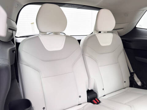 2025 Volvo EX90 Twin Performance Plus 6P
