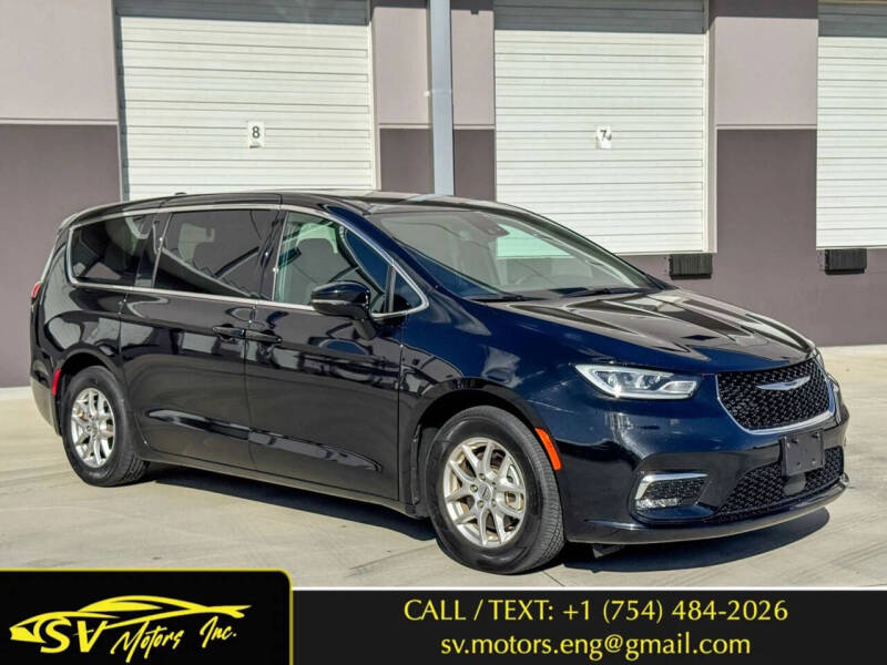 2025 Chrysler Pacifica Select