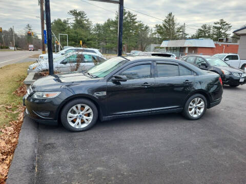 2011 Ford Taurus for sale at Topham Automotive Inc. in Middleboro MA