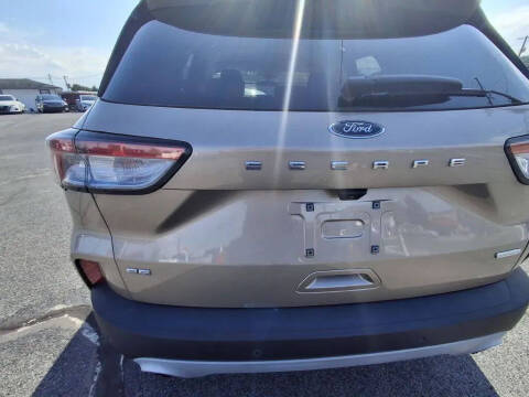 2020 Ford Escape SE