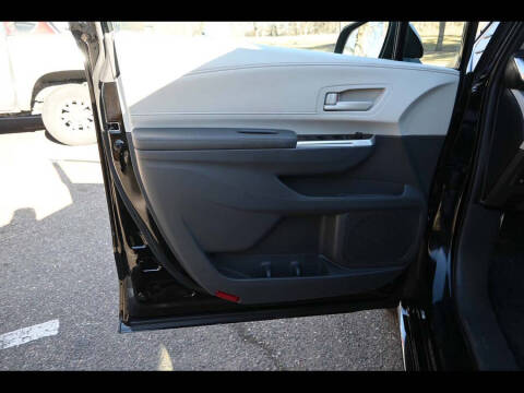 2024 Toyota Sienna LE 8-Passenger