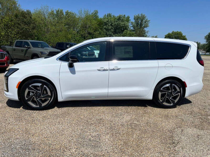 2027 Chrysler Pacifica Limited