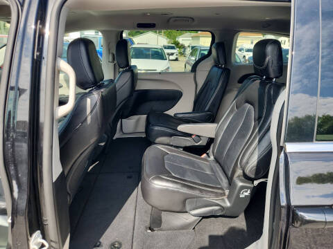 2024 Chrysler Pacifica Touring L