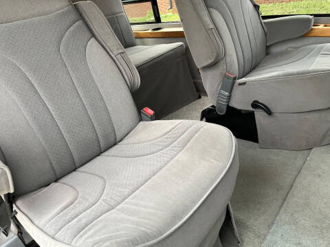 2001 Ford E-Series E-150