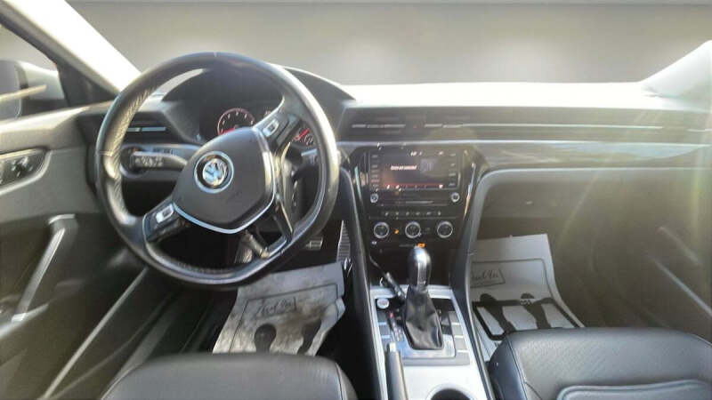 2020 Volkswagen Passat R-Line