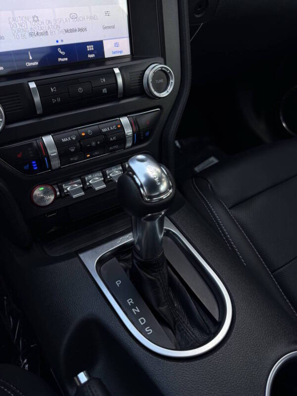 2022 Ford Mustang EcoBoost Premium