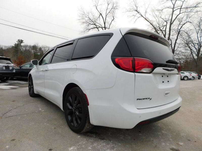 2020 Chrysler Pacifica Touring