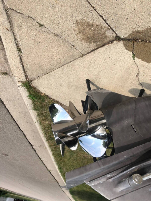 2001 Larson Boats 259 Cabrio