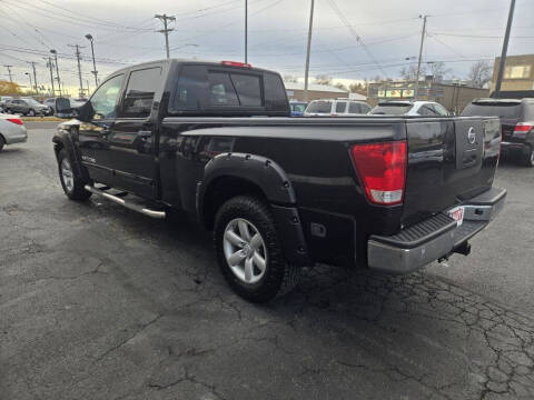 2012 Nissan Titan SV
