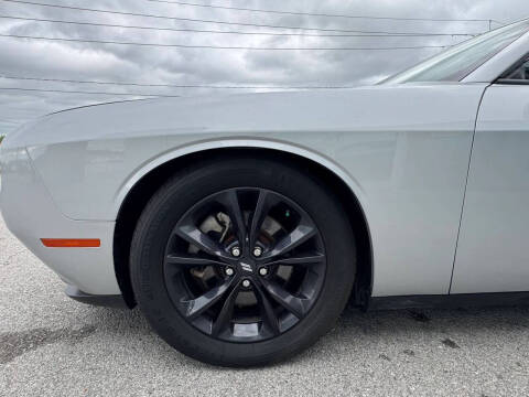 2021 Dodge Challenger SXT