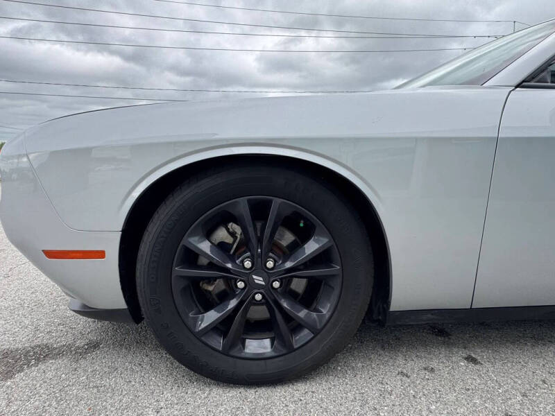 2021 Dodge Challenger SXT