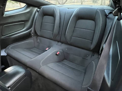 2015 Ford Mustang V6