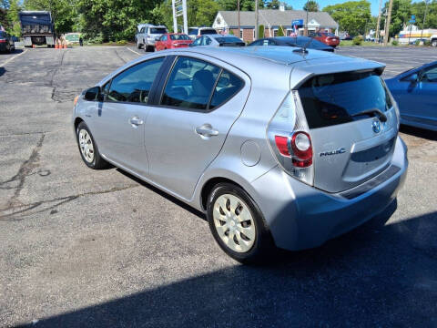 2012 Toyota Prius c Three