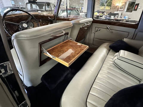 1954 Rolls-Royce Silver Dawn