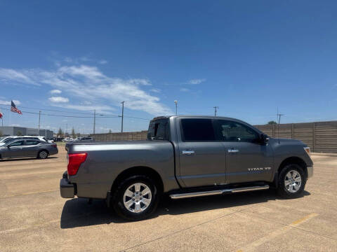 2018 Nissan Titan SV