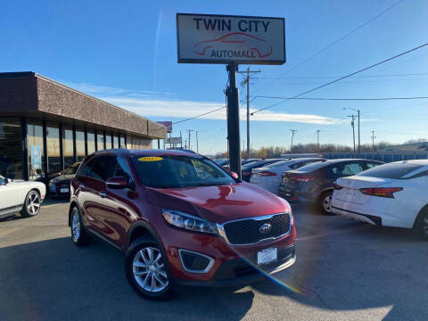 2017 Kia Sorento for sale at TWIN CITY AUTO MALL in Bloomington IL