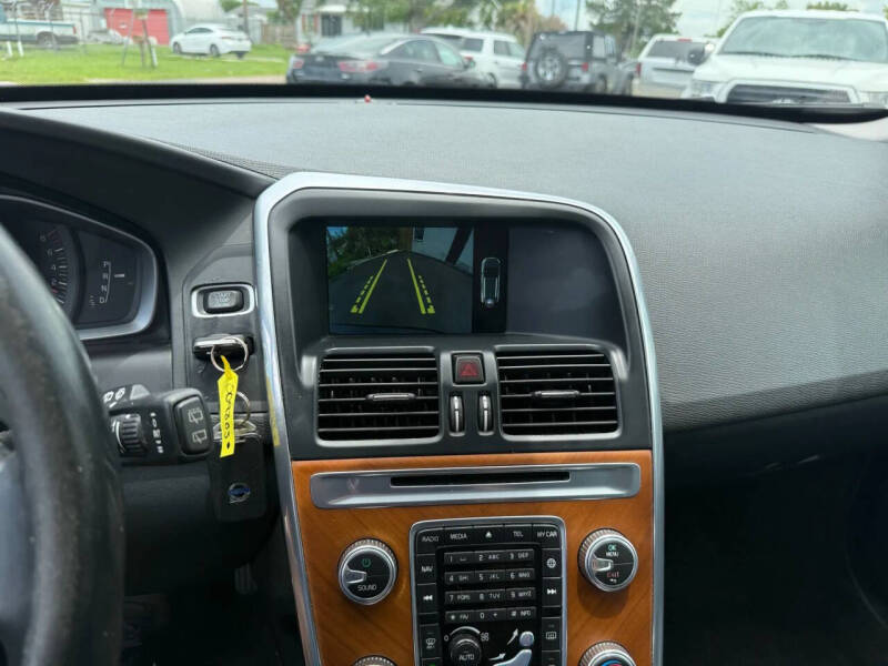 2017 Volvo XC60 T5 Inscription