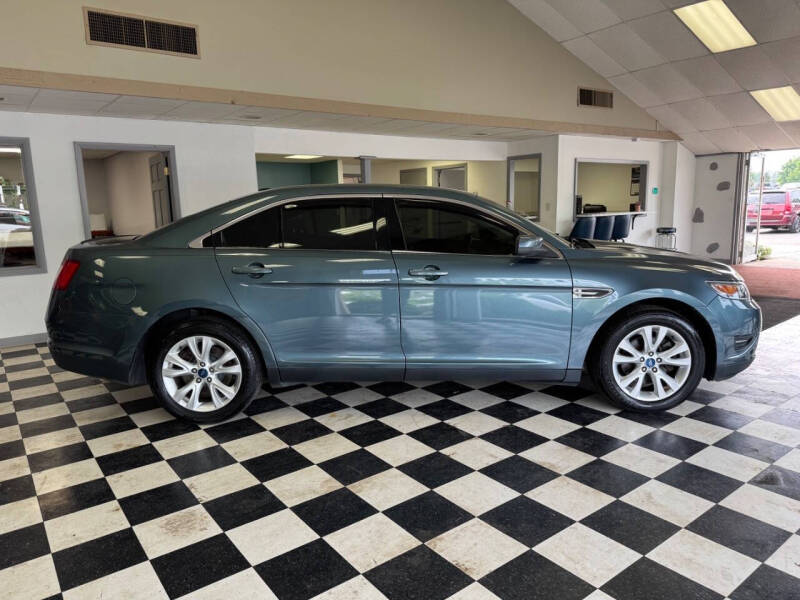 2010 Ford Taurus SEL