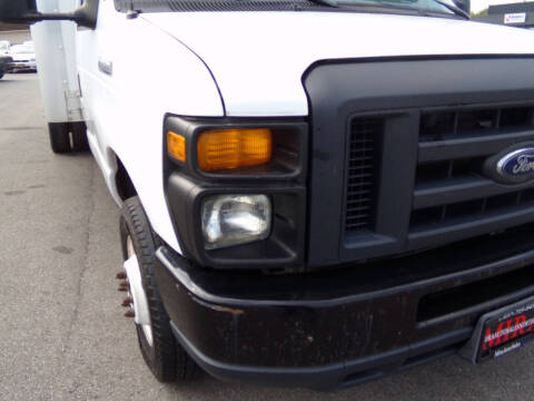 2017 Ford E-Series E-450 SD