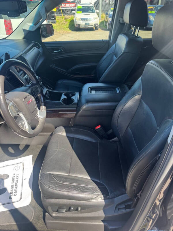 2017 GMC Yukon SLT