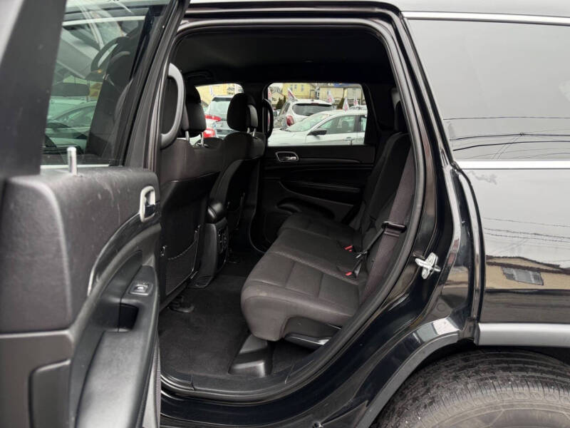 2020 Jeep Grand Cherokee Laredo