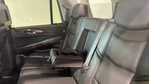 2018 Cadillac Escalade Standard