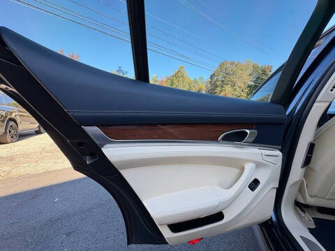 2011 Porsche Panamera 4