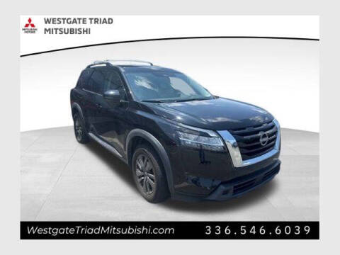 2022 Nissan Pathfinder SV