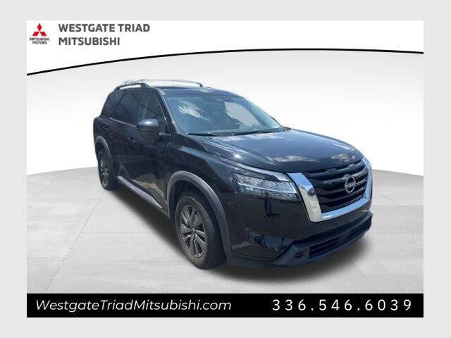 2022 Nissan Pathfinder SV