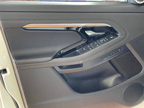 2020 Land Rover Range Rover Evoque SE