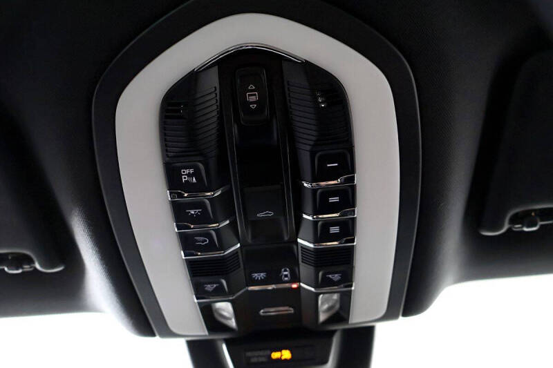 2017 Porsche Macan S