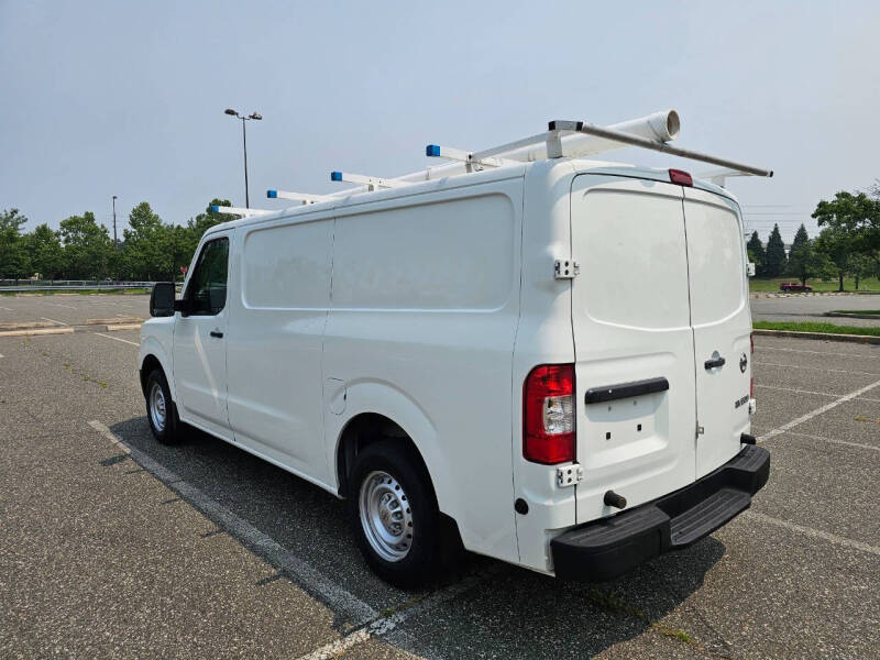 2015 Nissan NV 1500 S