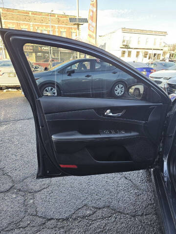 2022 Kia Forte GT Line