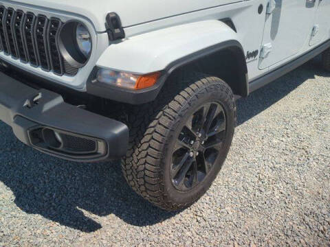 2025 Jeep Gladiator NightHawk