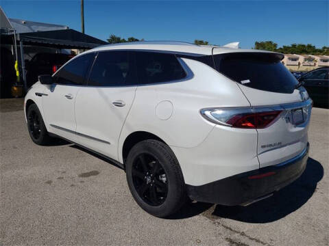 2023 Buick Enclave Essence