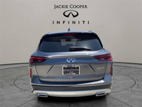 2025 Infiniti QX50 Luxe