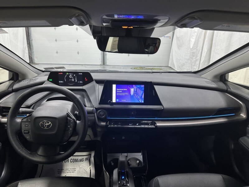 2025 Toyota Prius XLE