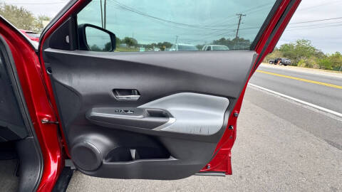 2021 Nissan Kicks SR