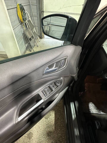 2017 Ford C-MAX Hybrid SE