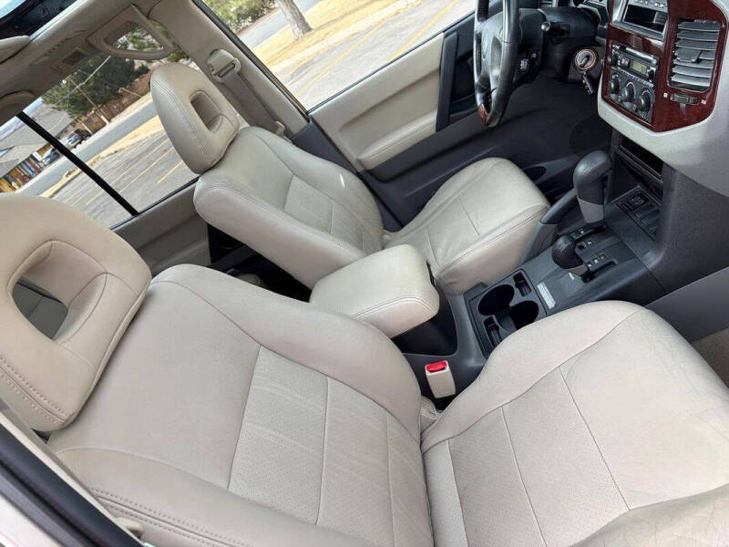 2002 Mitsubishi Montero Limited