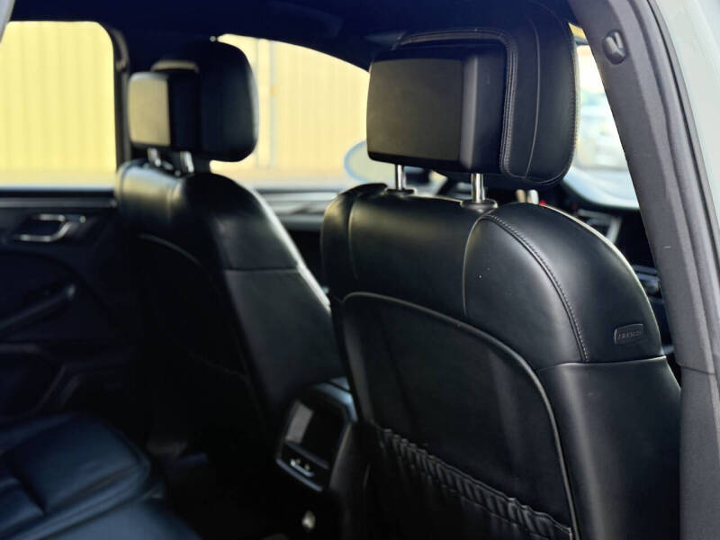 2015 Porsche Macan S