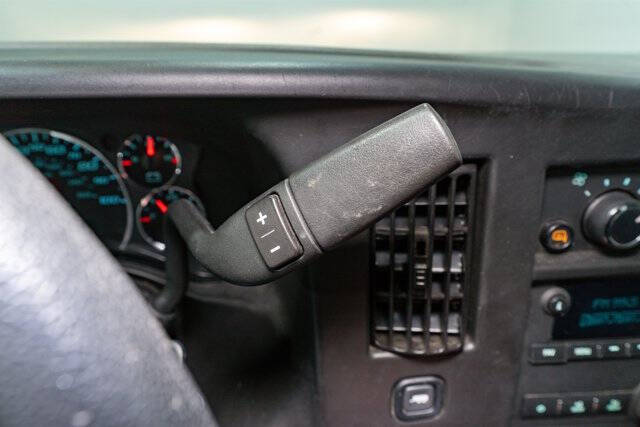 2023 Chevrolet Express 2500