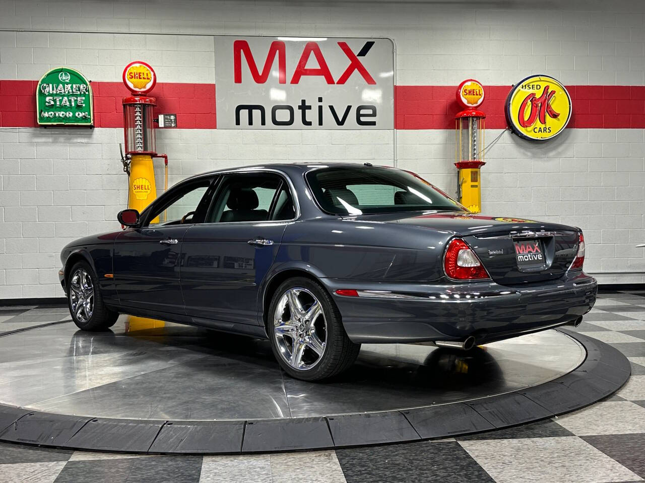 2005 Jaguar XJ-Series 10