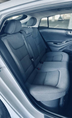 2020 Hyundai Ioniq Hybrid SE