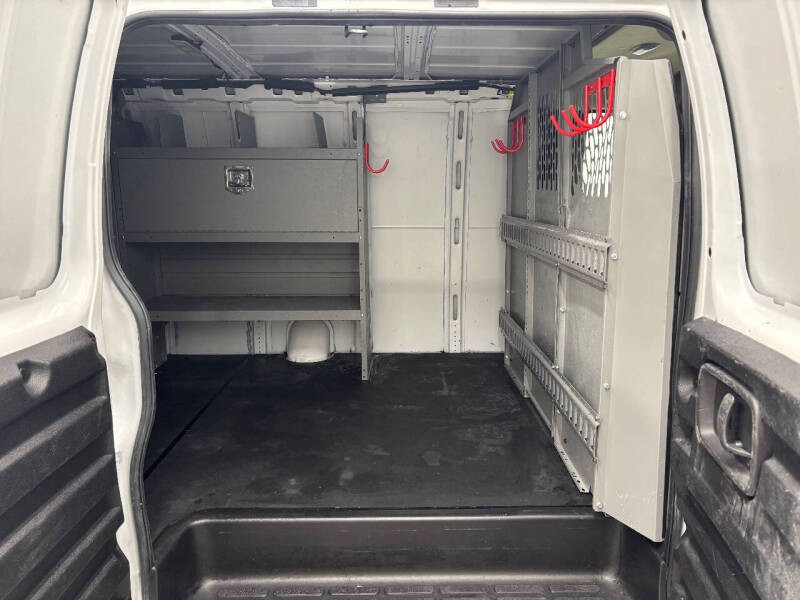 2023 Chevrolet Express 3500