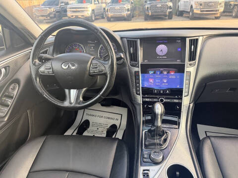 2015 Infiniti Q50