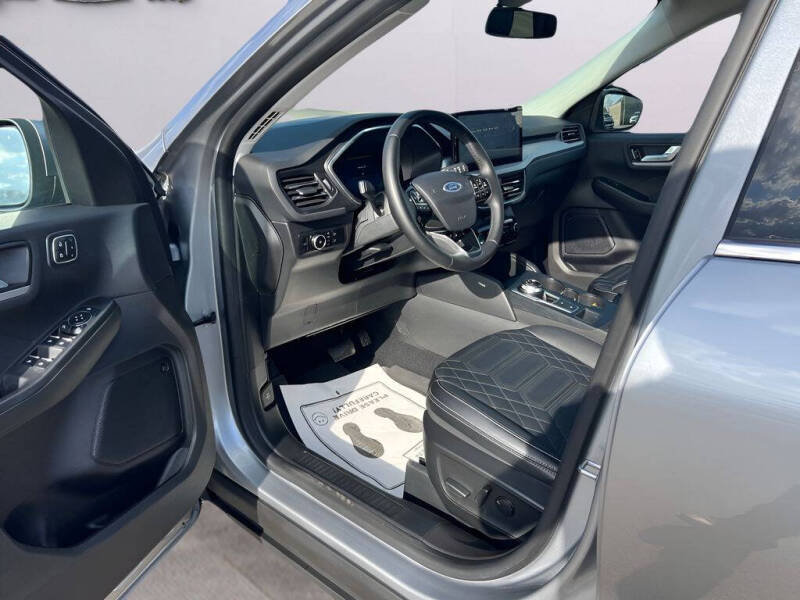 2023 Ford Escape Platinum