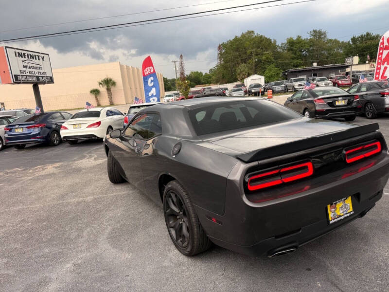 2017 Dodge Challenger SXT